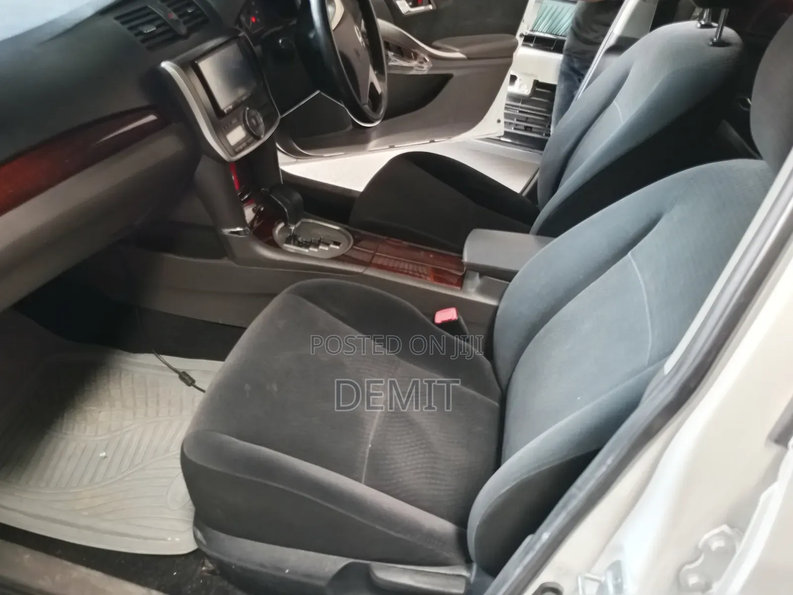 Toyota Premio 2014 Pearl