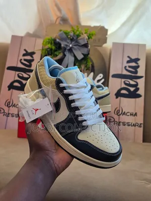 Nike Sb Dunk Low "Coconut Milk Sneakers