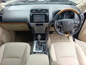 Toyota Land Cruiser Prado 2017 Black