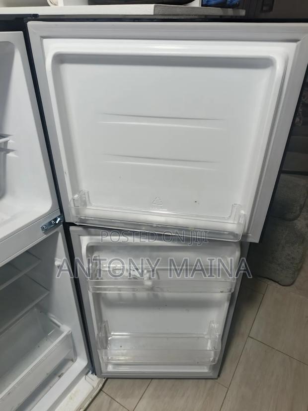 Refrigerator - thumbnail 2