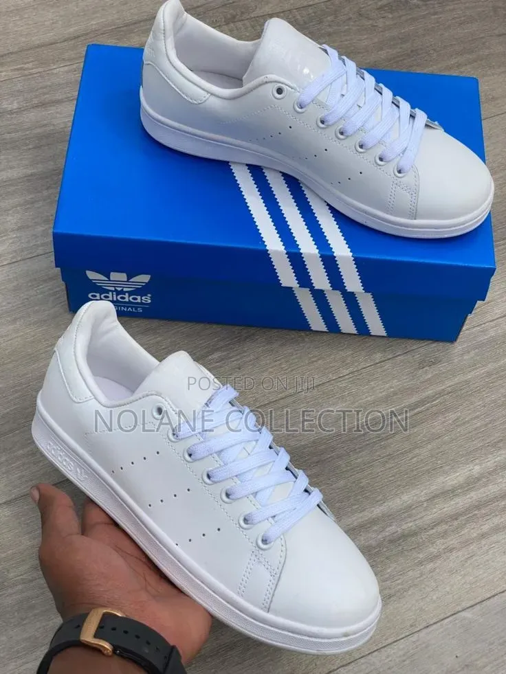 White Adidas Stansmith Sneakers