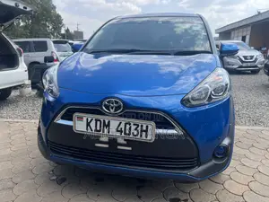 Toyota Sienta 2016 Blue