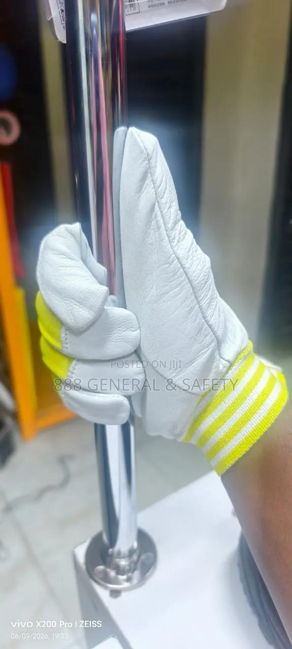 Gloves - Leather Gloves