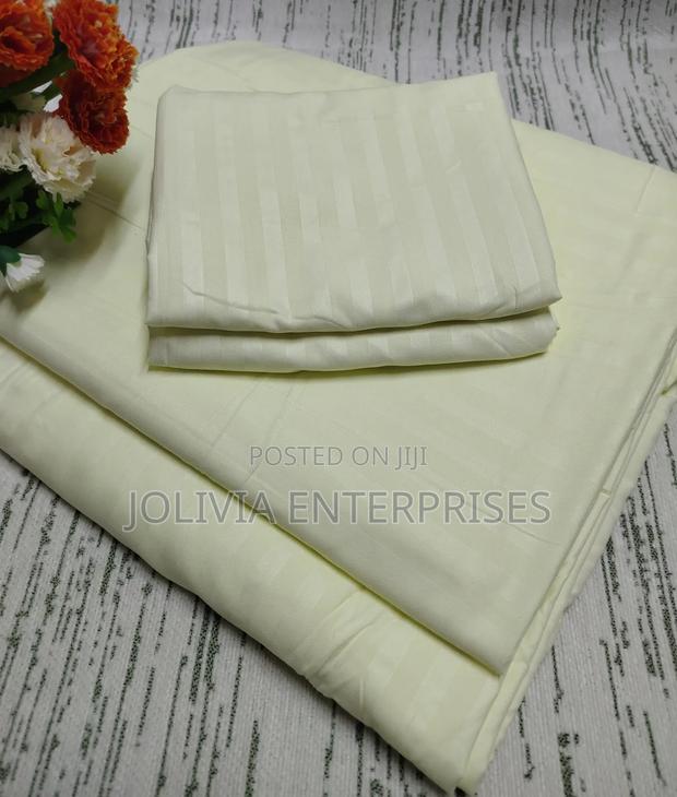 Quality Cotton Stripped Bedsheets