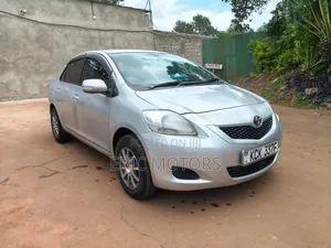 Toyota Belta 2009 Silver