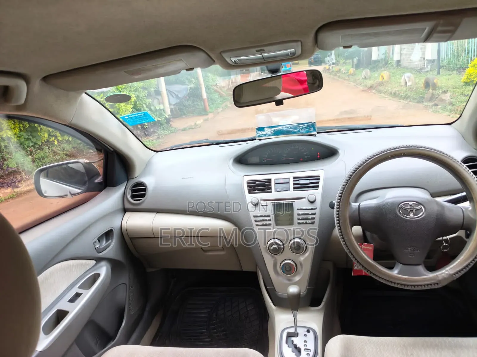 Toyota Belta 2009 Silver