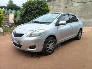 Toyota Belta 2009 Silver