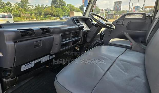 NKR Lorry 2018 White for Sale - thumbnail 9