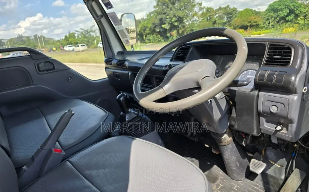 NKR Lorry 2018 White for Sale