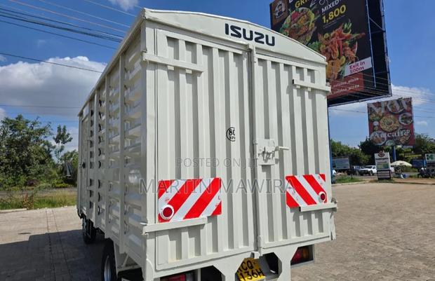 NKR Lorry 2018 White for Sale - thumbnail 4
