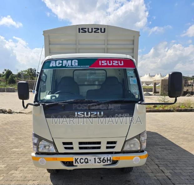 NKR Lorry 2018 White for Sale - thumbnail 3
