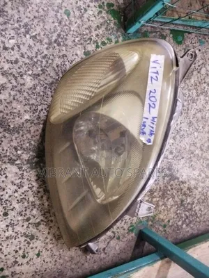 Vitz 2002 Headlight Non Zenon