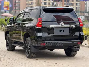 Toyota Land Cruiser Prado 2.7 2021 Black
