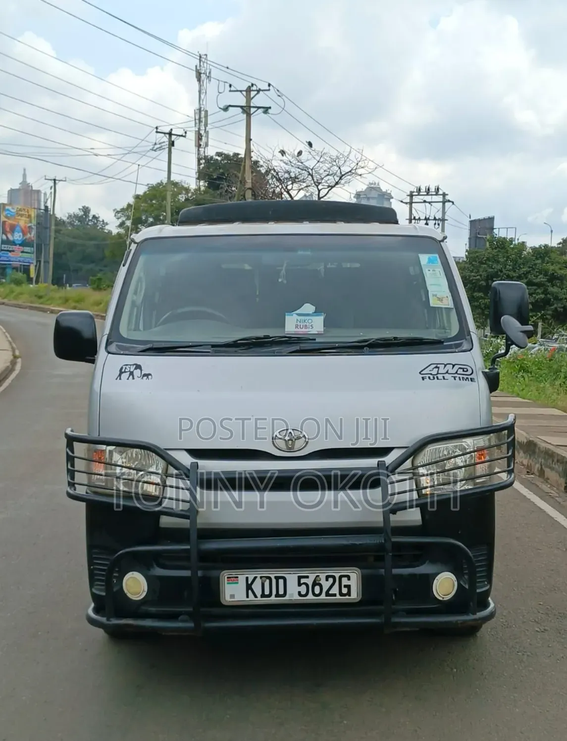 Toyota HiAce 2014 Silver