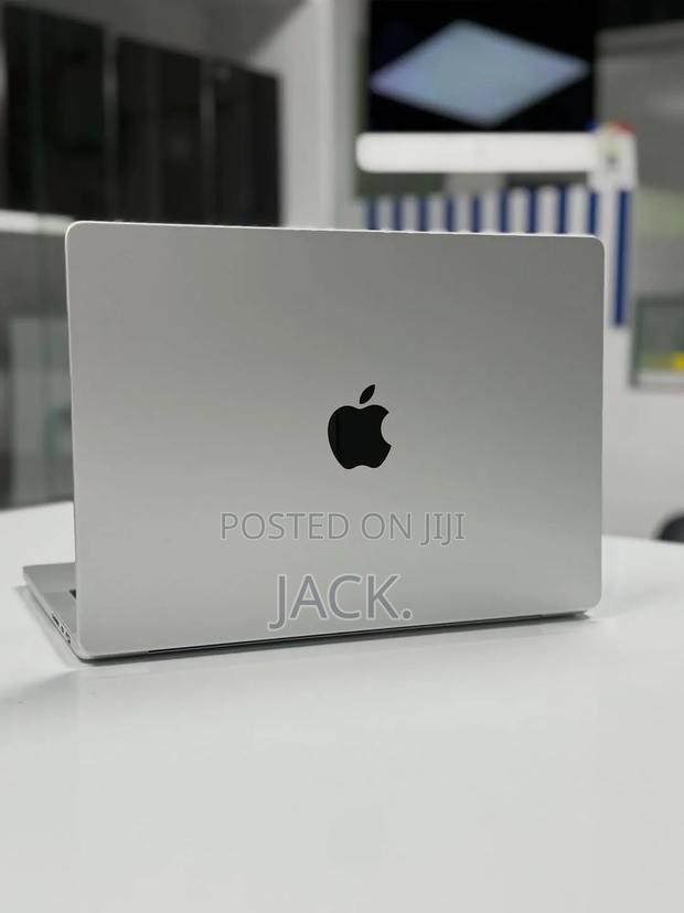 Laptop Apple MacBook Pro 2023 M2 Pro 16GB Apple M2 SSD 512GB - thumbnail 4