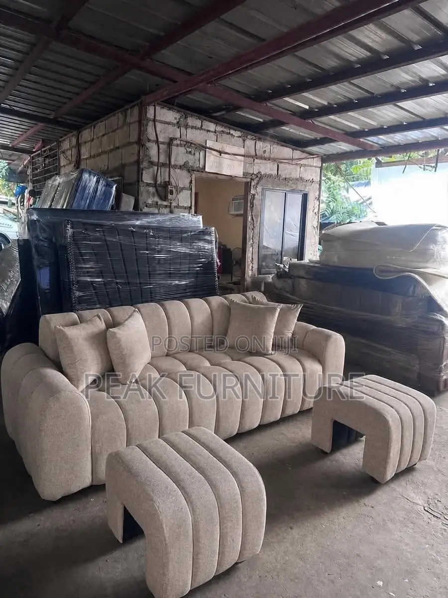 Modern Arm 3 Seater With Puffs