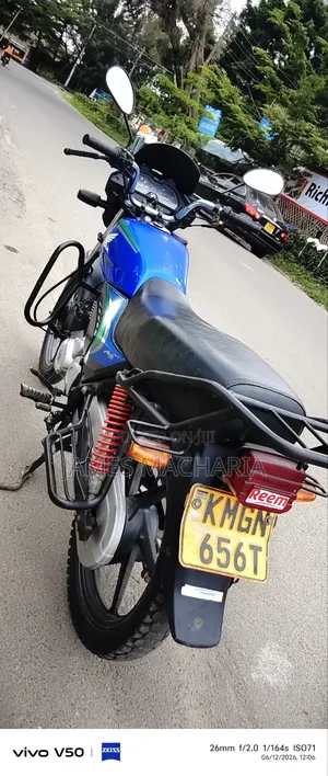 Honda CB 2025 Blue
