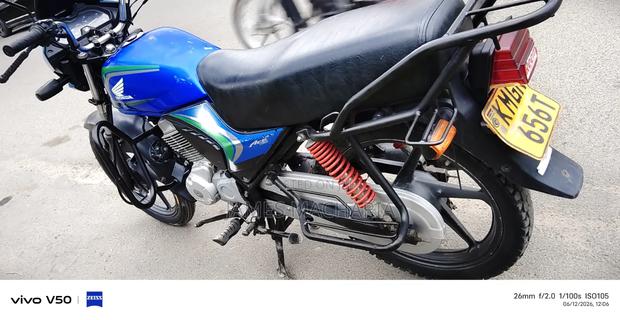 Honda CB 2025 Blue - thumbnail 4