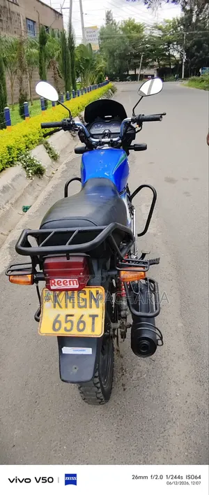 Honda CB 2025 Blue