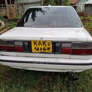 Toyota Corolla 1999 White