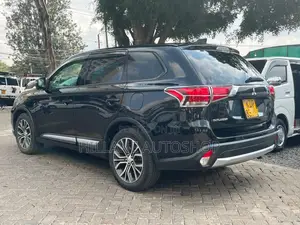 Mitsubishi Outlander 2017 Black