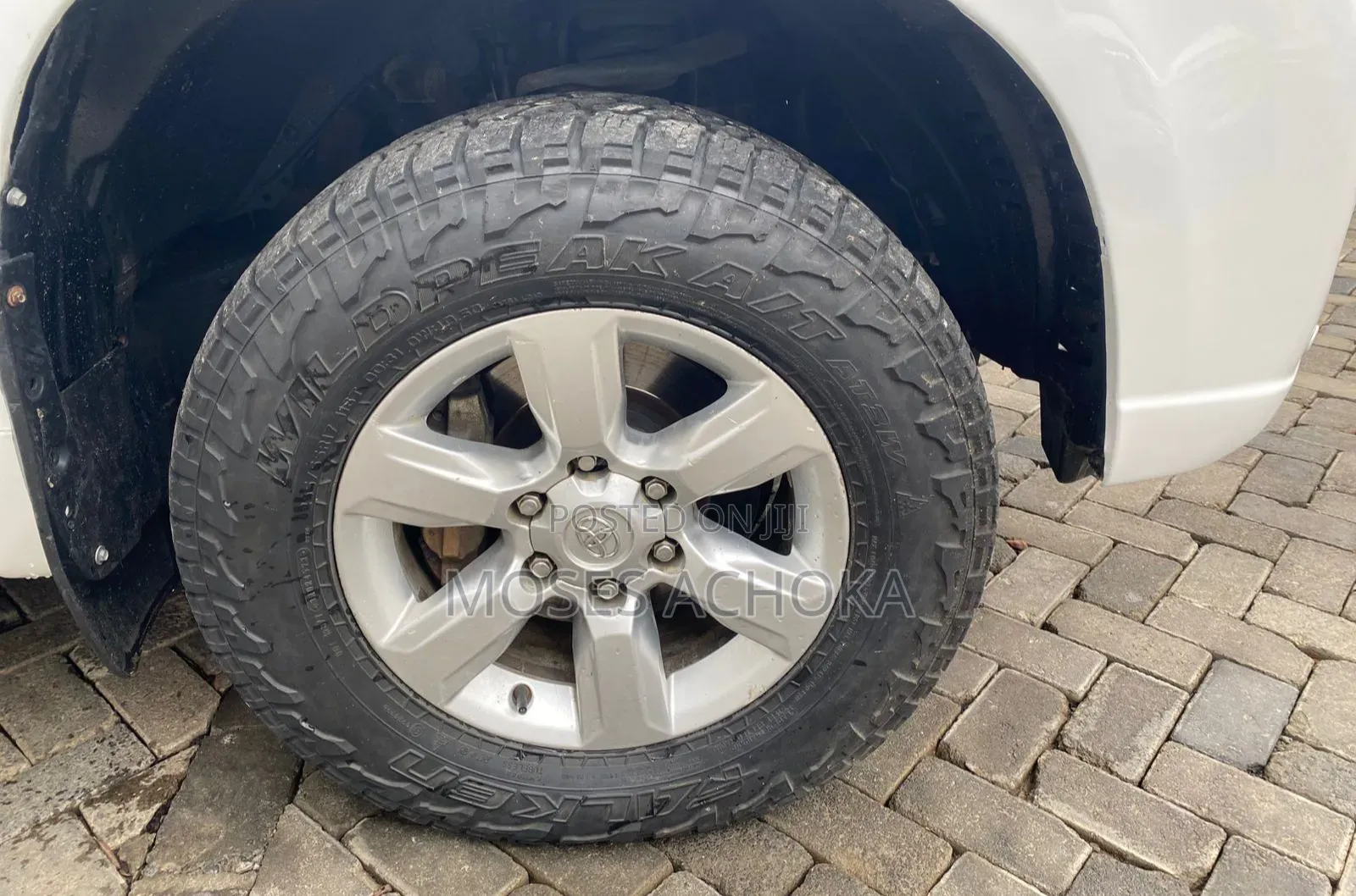 Toyota Land Cruiser 2017 White