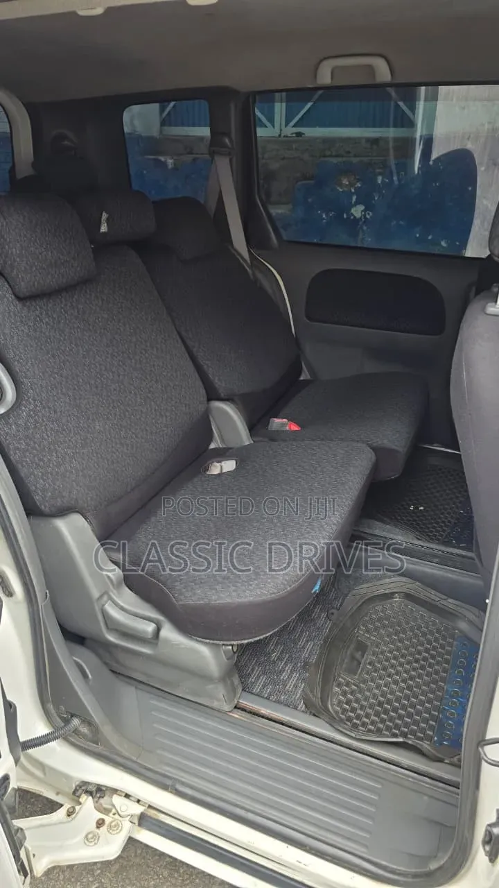 Toyota Sienta 2013 White