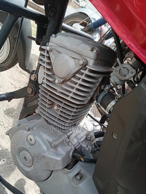 Honda CB 2025 Red - thumbnail 4