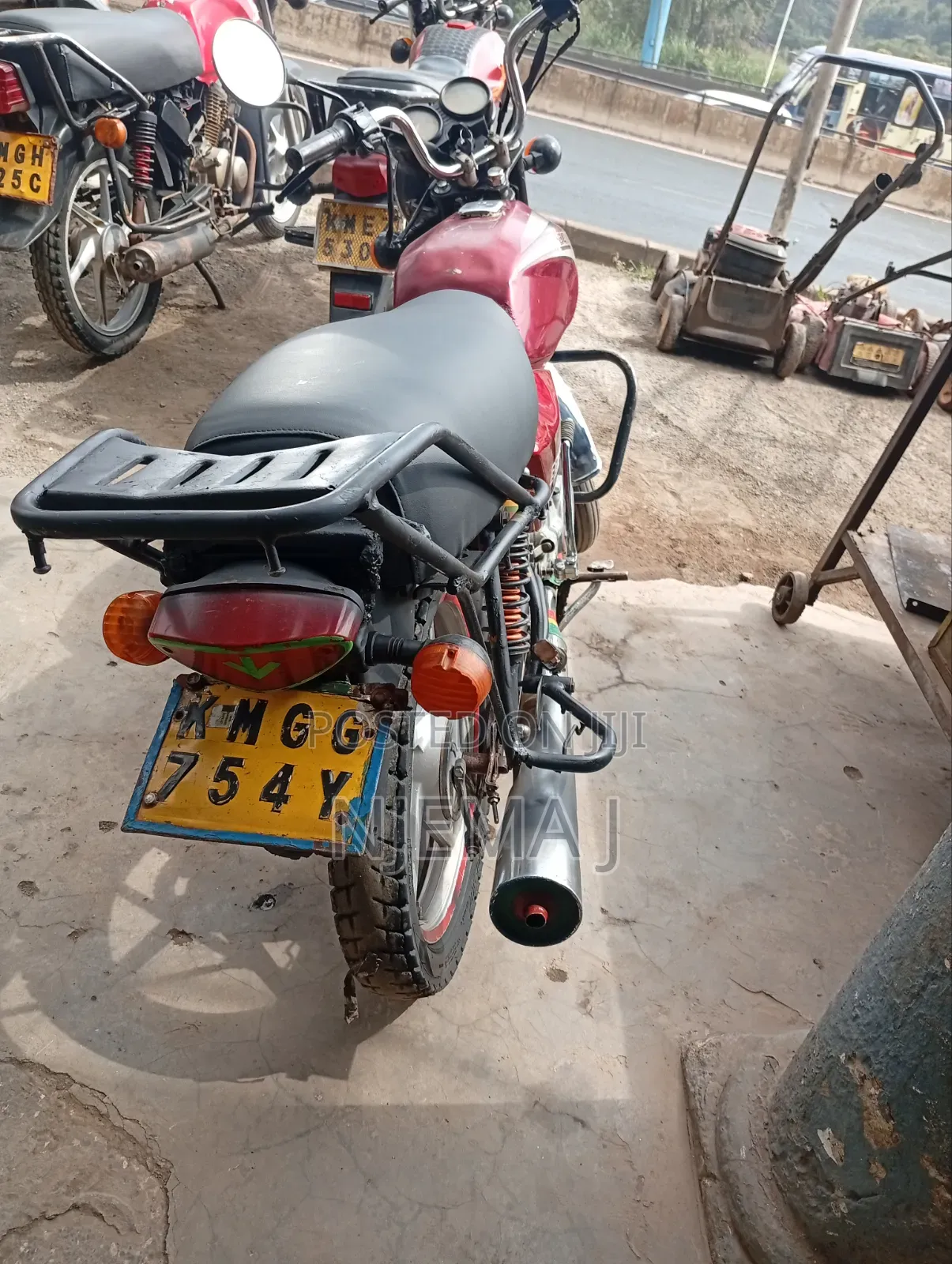 Bajaj Boxer 100 2024 Red