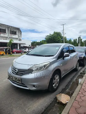 Nissan Note 2013 Silver