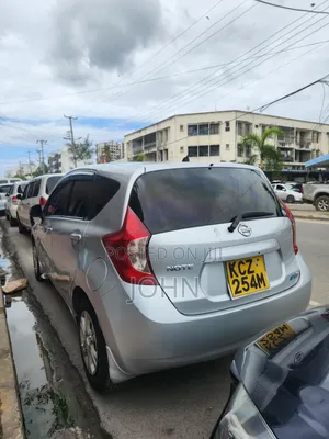 Nissan Note 2013 Silver