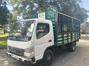Mitsubishi Canter 2012 White