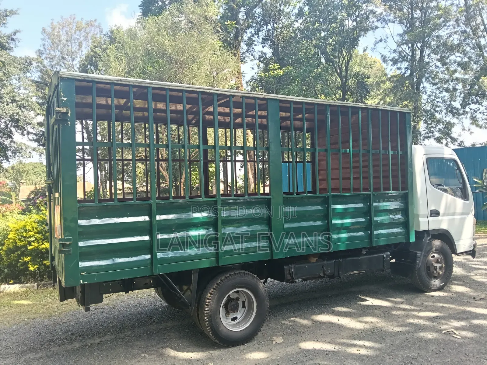 Mitsubishi Canter 2012 White