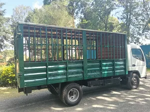 Mitsubishi Canter 2012 White