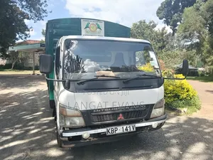 Mitsubishi Canter 2012 White