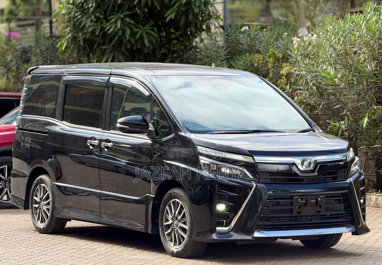 Toyota Voxy 2018 Black