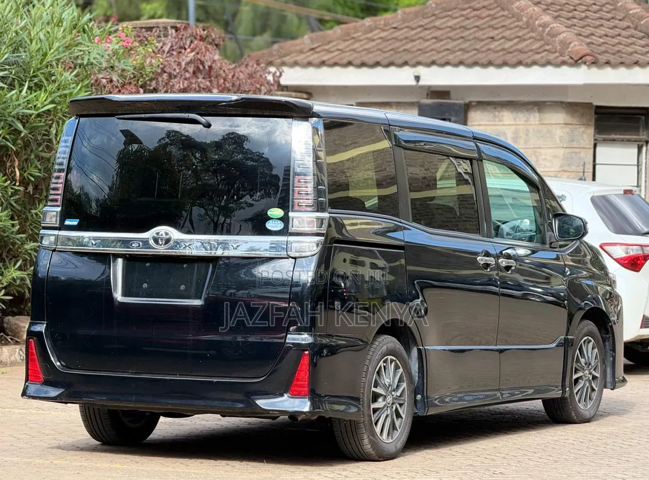 Toyota Voxy 2018 Black