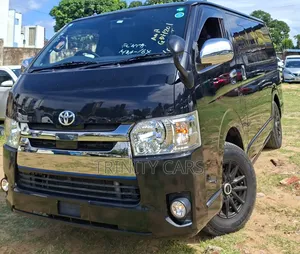 Toyota HiAce 2019 Black
