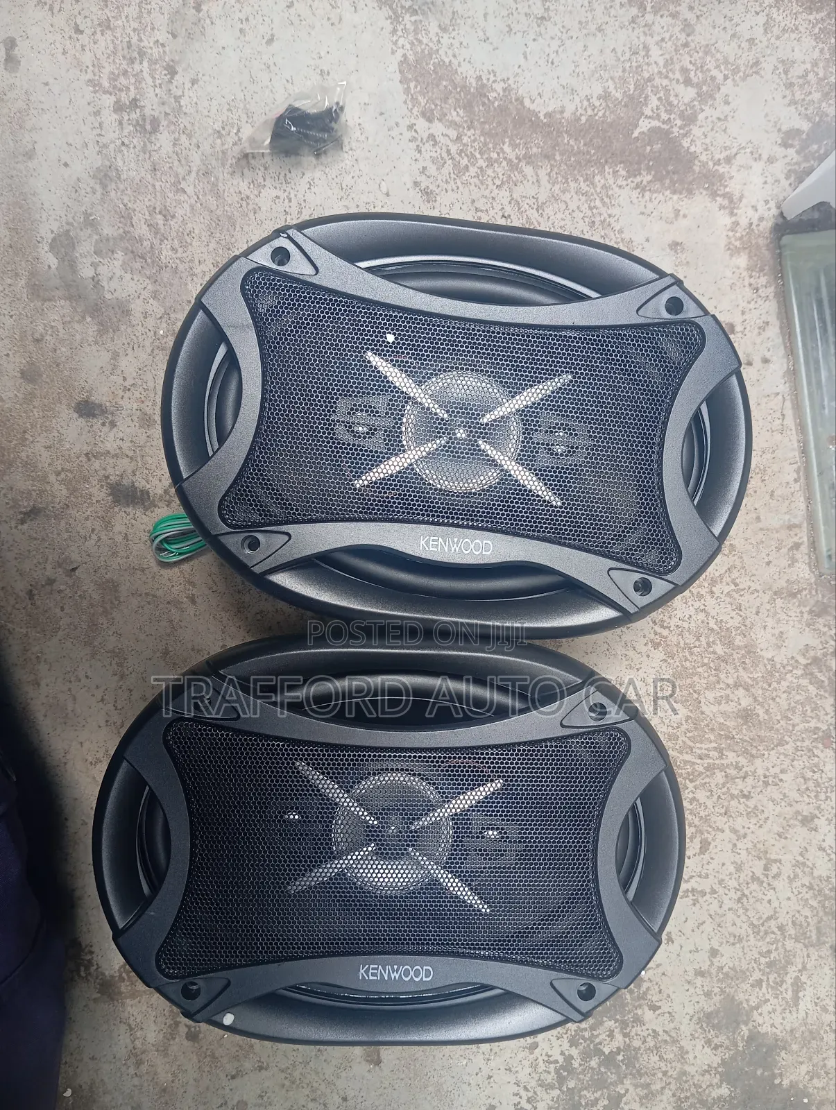 Keenwood 6 by 9 Speakers