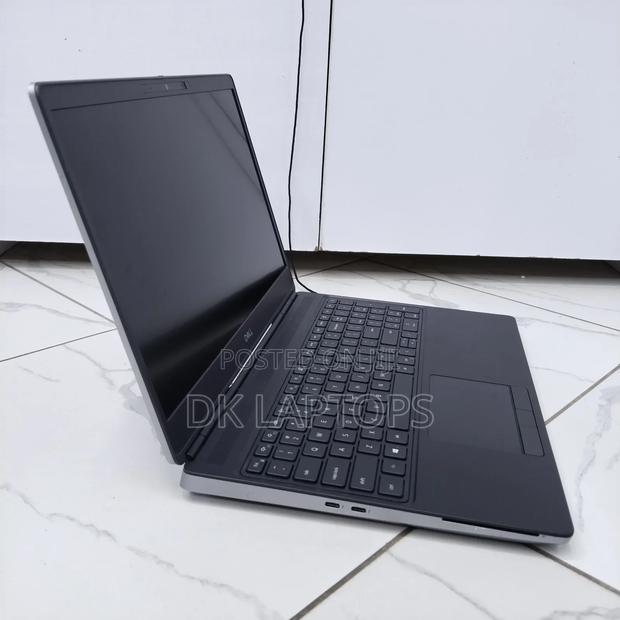 Laptop Dell Precision 7560 16GB Intel Core i7 HDD+SSD 512GB - thumbnail 2