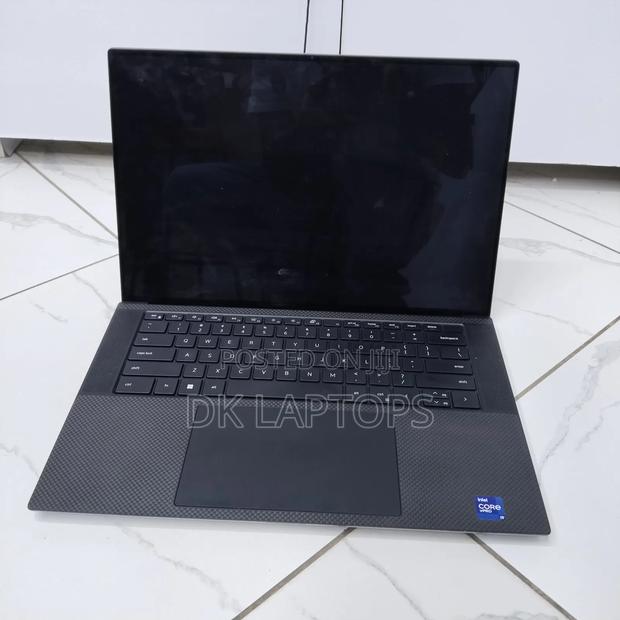 Laptop Dell Precision 5560 16GB Intel Core i9 SSD 512GB