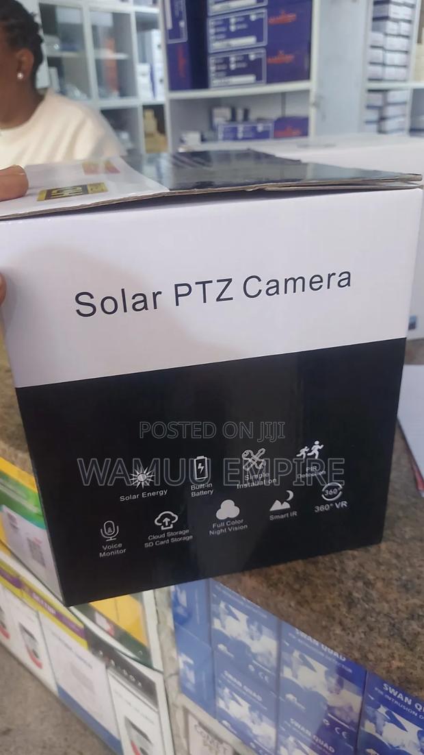 V380 Pro 4g Triple Lens Solar PTZ Camera - thumbnail 2