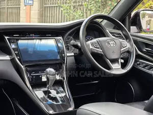 Toyota Harrier 2.0 2019 White