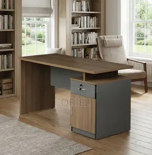 Executive Office Desk : 120cm Staff Desk