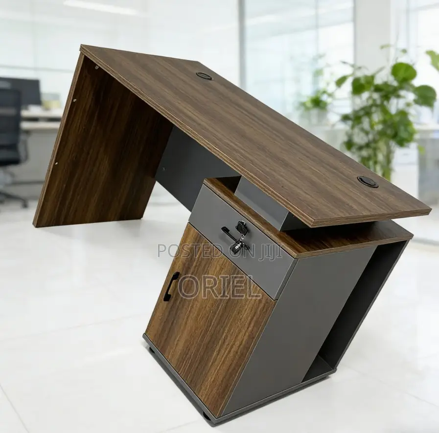Executive Office Desk : 120cm Staff Desk