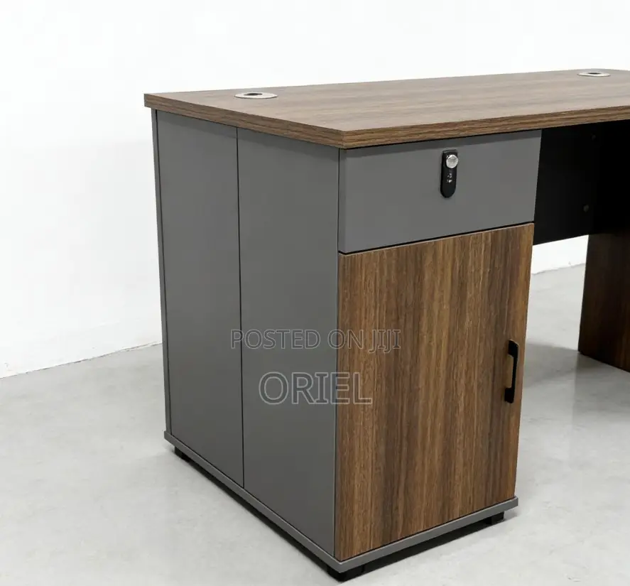 Executive Office Desk : 120cm Staff Desk