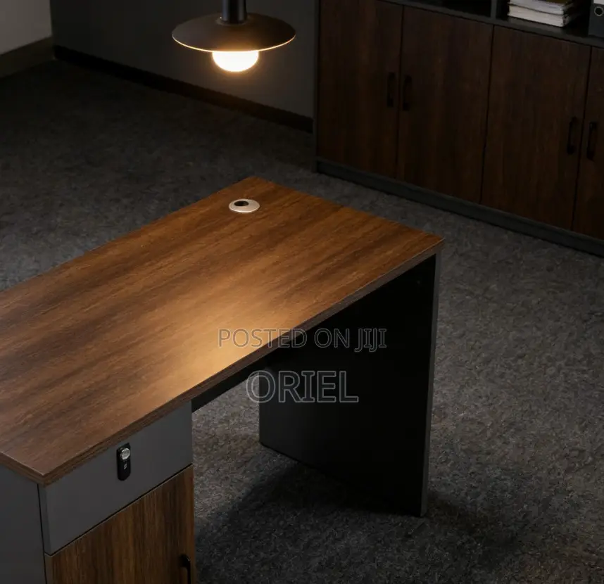 Executive Office Desk : 120cm Staff Desk