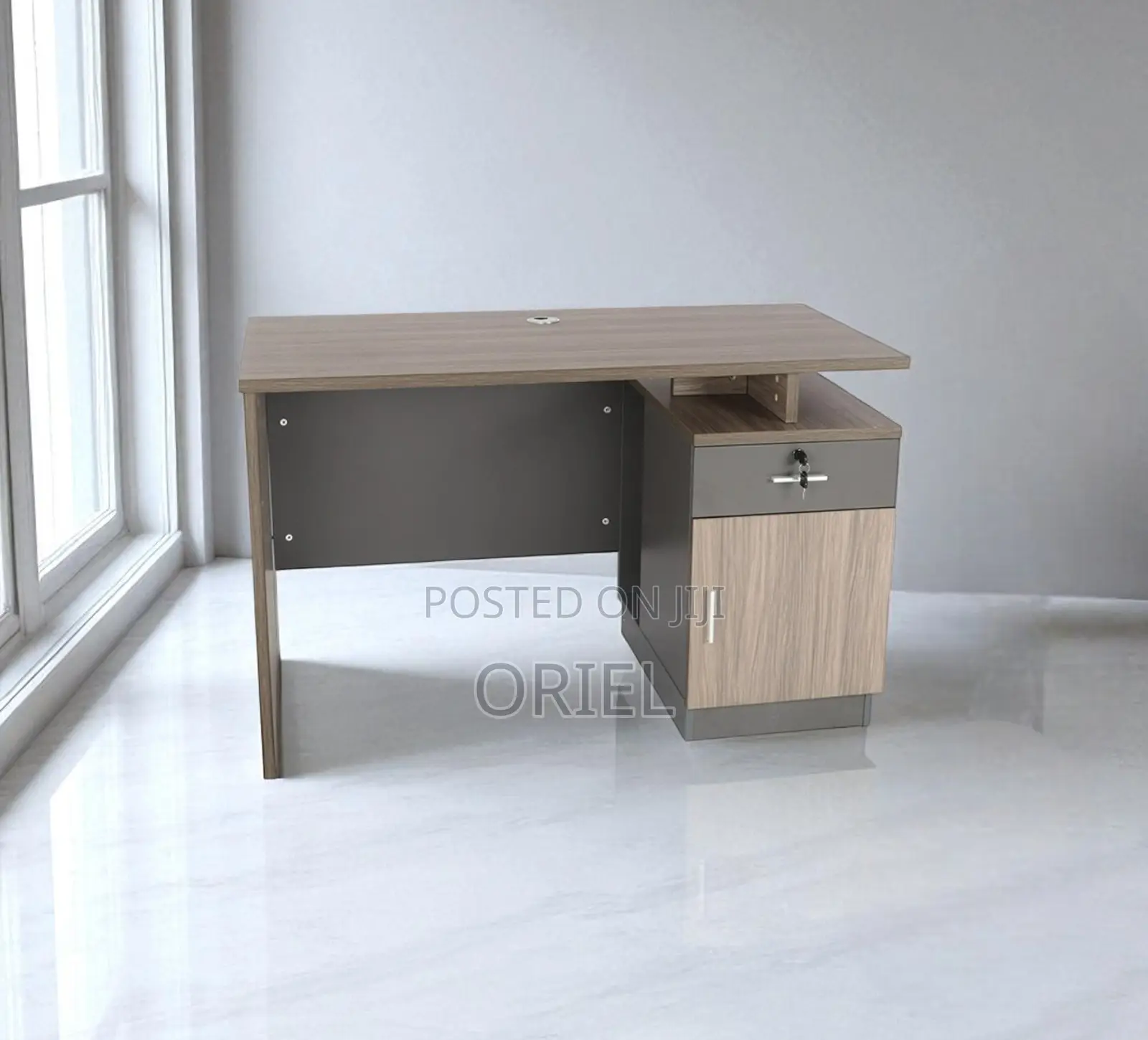 Executive Office Desk : 120cm Staff Desk