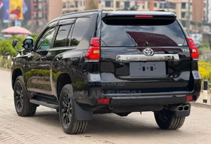 Toyota Land Cruiser Prado 2021