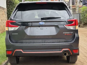 Subaru Forester Base AWD 2019 Gray
